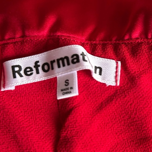 Reformation Maves Bridesmaid Satin Mini Dress Cherry Red Off-Shoulder Sz S - Picture 13 of 16